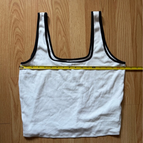 SOLD Abercrombie and Fitch Essential Squareneck Rib Tank White and Black Size XL - Picture 4 of 6